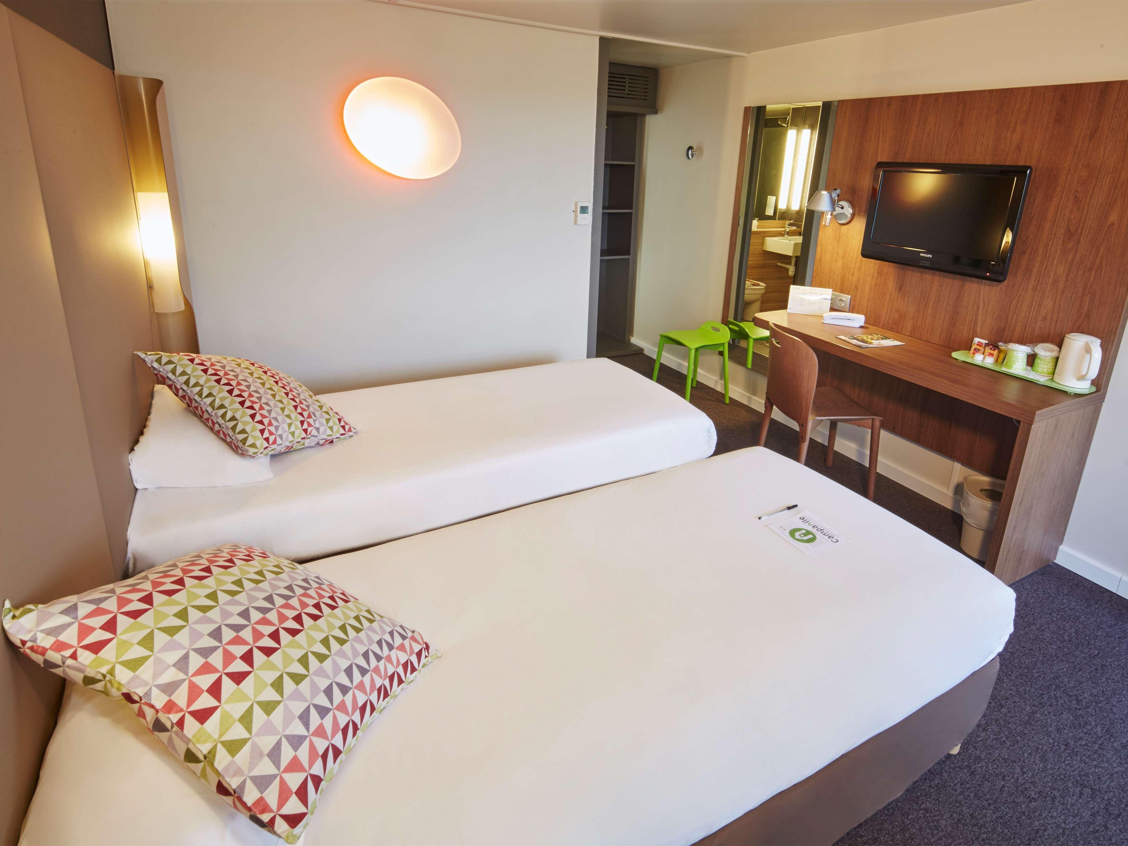 Campanile Dijon Nord - Toison D'Or Hotel Екстериор снимка